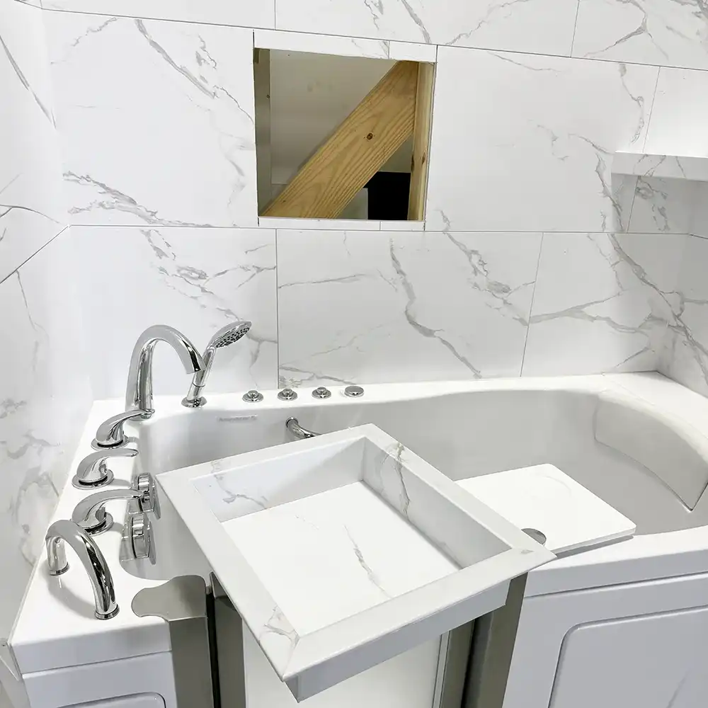 Carrelage PVC à rainure languette et rainure 25"x15 » - IMG 5997 1 | Brushed Nickel Mixers