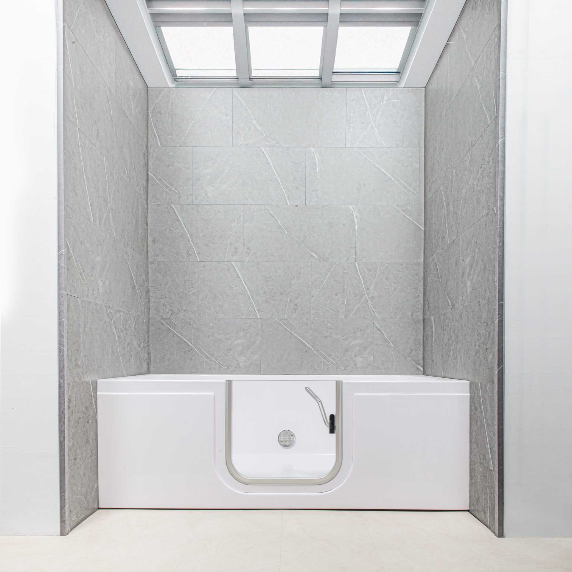 Baignoires walk-in en acrylique couchées - showershop 1 9 2566163 Edit scaled |