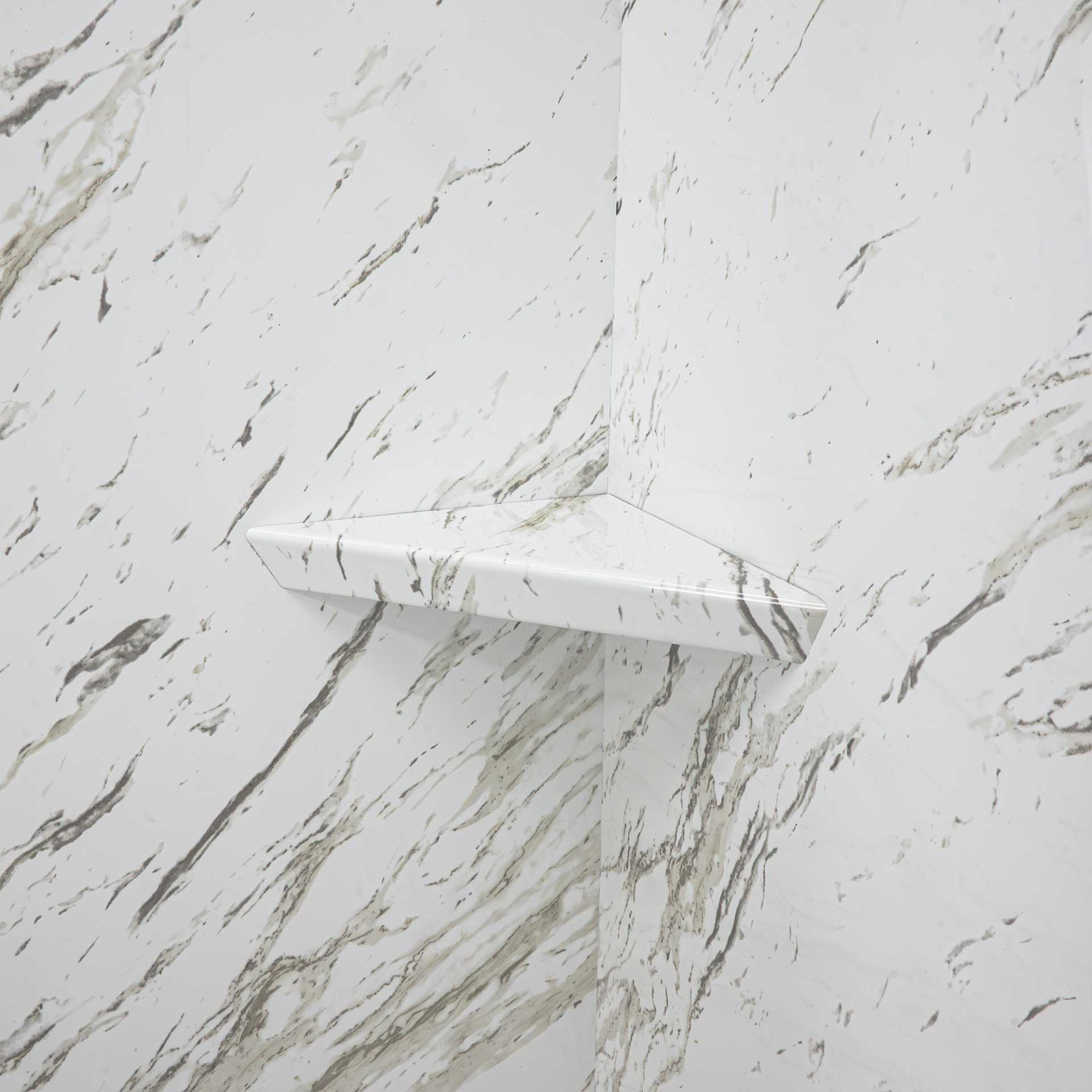 Vintage Calacatta, ensemble mural de douche en acrylique à 3 panneaux entouré de 40&nbsp;» x 60&nbsp;» x 98&nbsp;» - vintage calacatta shower shelf shampoo |