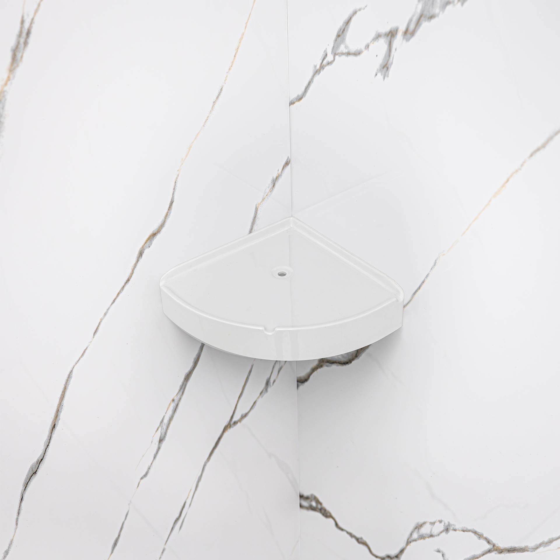 Calacatta Gold, entourage mural de douche en acrylique à 3 panneaux de 40&nbsp;» x 60&nbsp;» x 98&nbsp;» - Calacatta Gold Acrylic Rounded Shower Shelf |