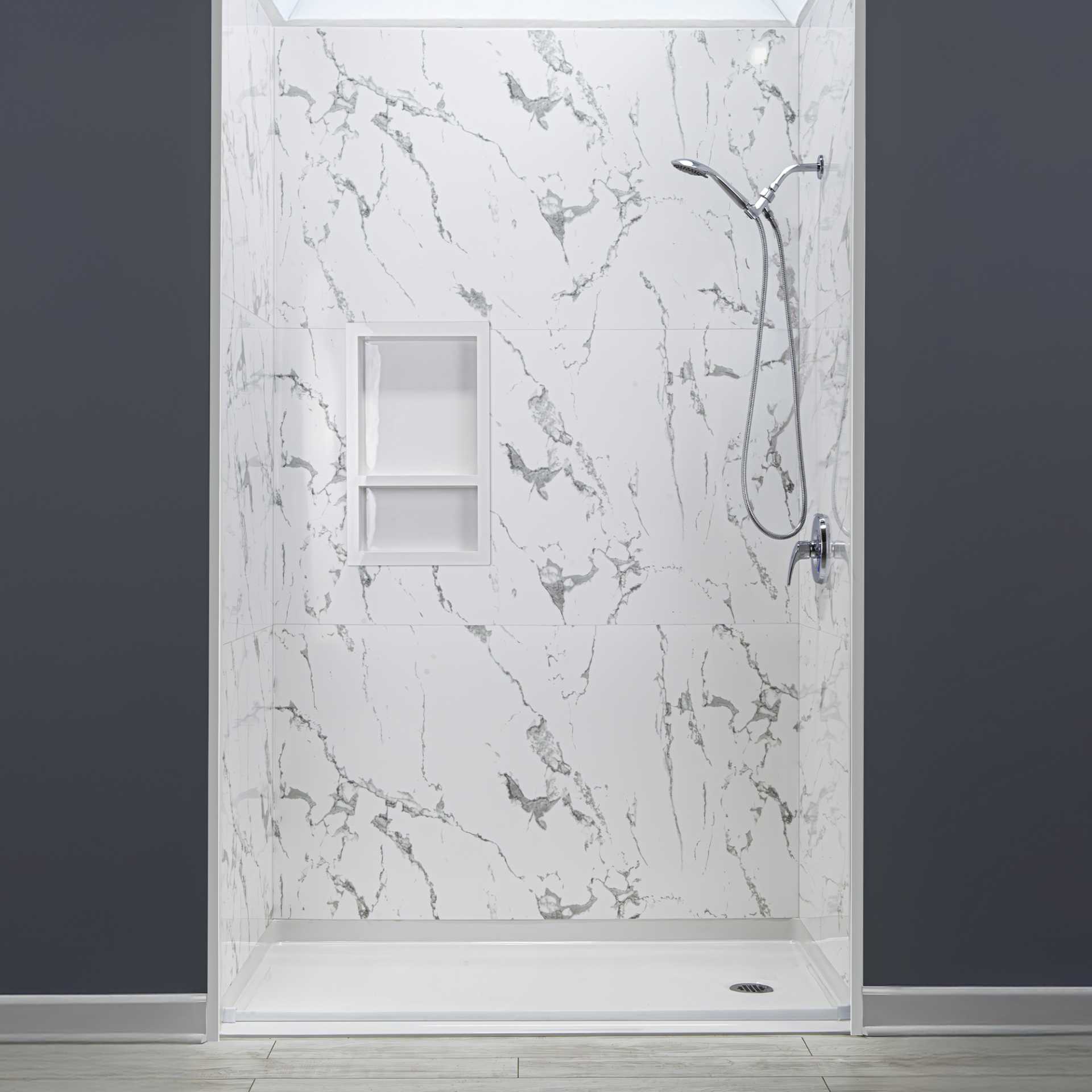 Entourage mural en acrylique de douche à 50% de rabais, 9 pièces, 36&nbsp;» x 60&nbsp;» x 96&nbsp;» - Acrylic Shower Wall Surround 9 Piece niche |